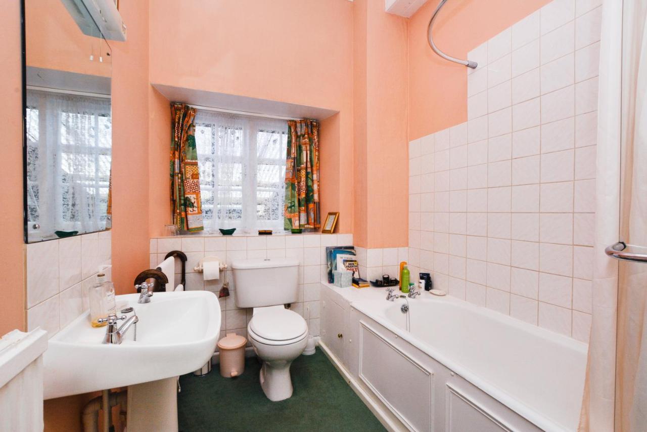 Bed and Breakfast The Old School Bicester Esterno foto