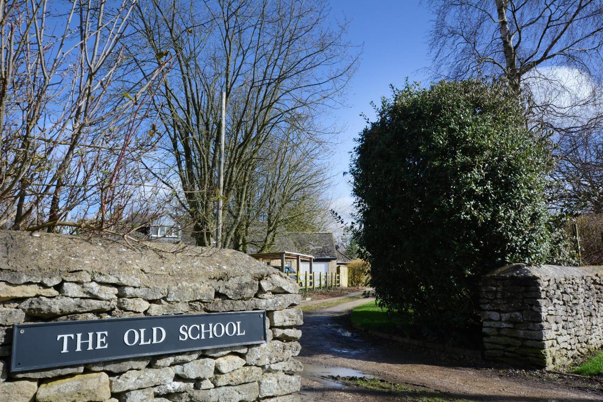 Bed and Breakfast The Old School Bicester Esterno foto