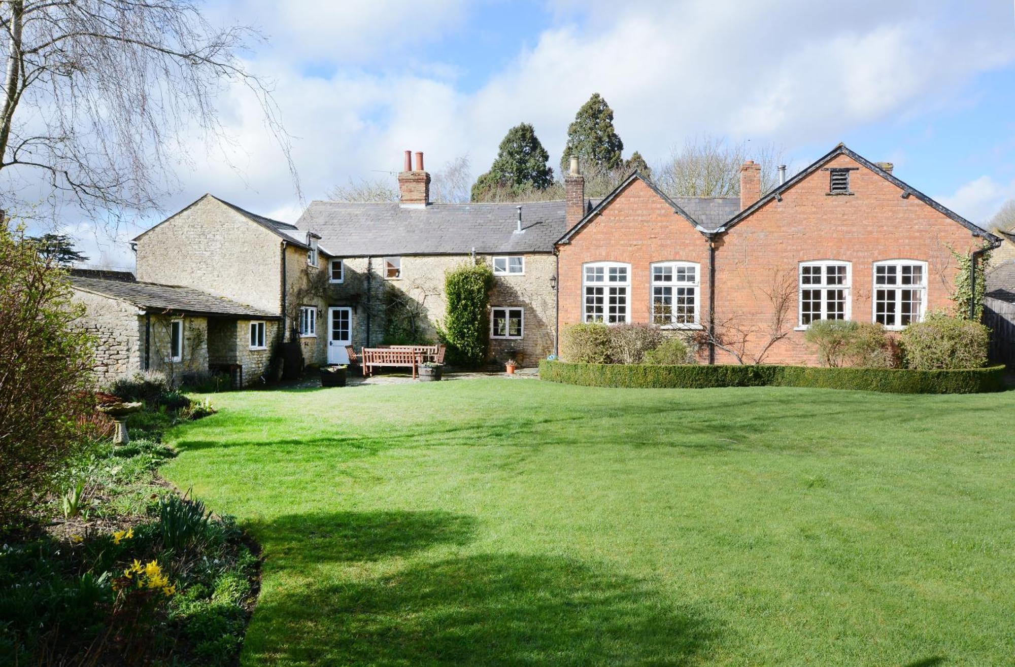 Bed and Breakfast The Old School Bicester Esterno foto